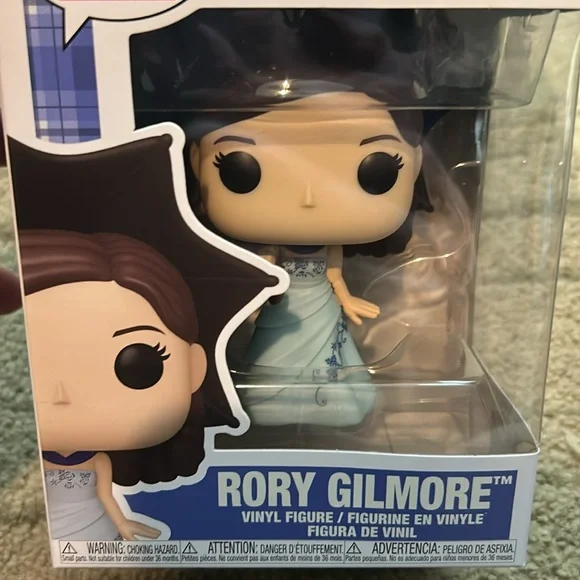 NWT Funko Pop Gilmore Girls Rory Gilmore Vinyl Figure - Picture 2 of 5